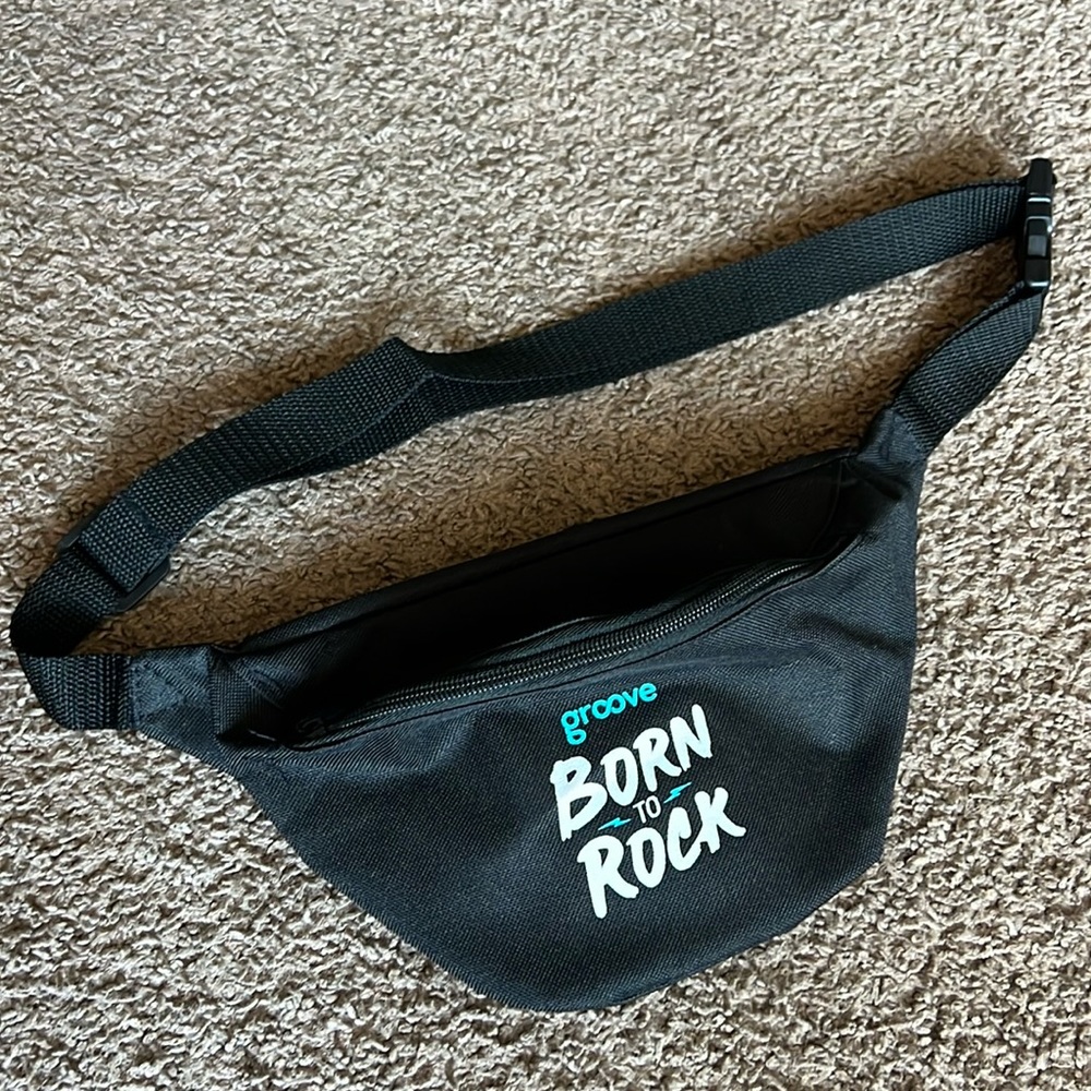 Groove “Born to Rock” promo fanny pack